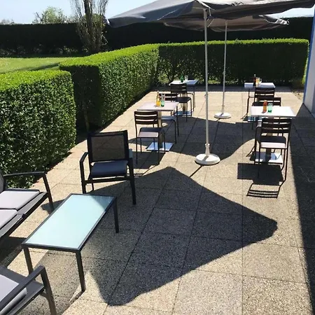 Brit Confort Morlaix Отель 3*